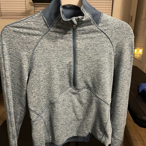 Lululemon Always Alert 1/2 zip crop - Picture 4 of 4